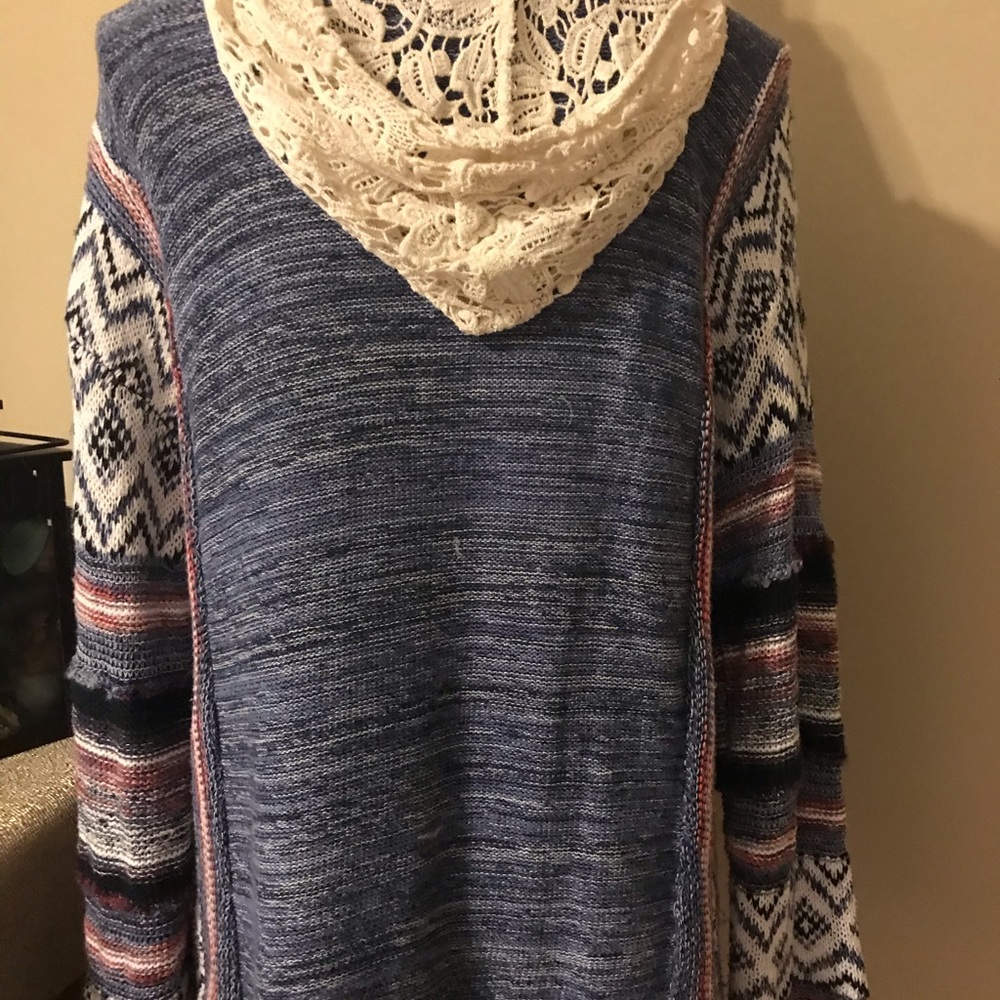 NWOT Aztec Boho Sweater - Picture 5 of 6